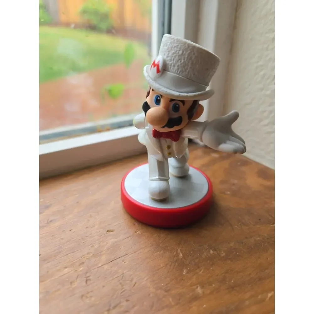 Nintendo Mario Super Mario Odyssey Series Wedding Outfit amiibo Figure Switch